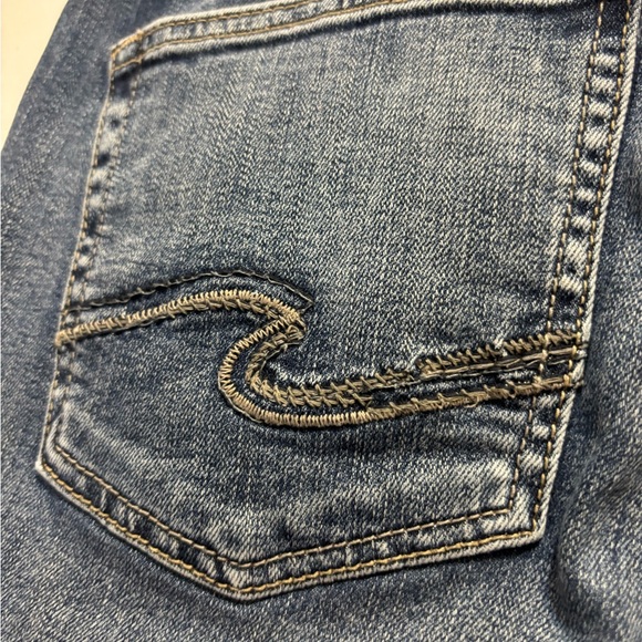 Silver Jean Company Avery Bermuda Wasit 29 Length 9” - Picture 3 of 10